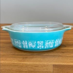 Amish butterprint Pyrex casserole dish